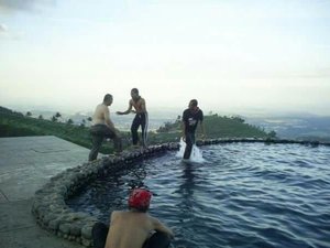 Kolam Renang & Pantai