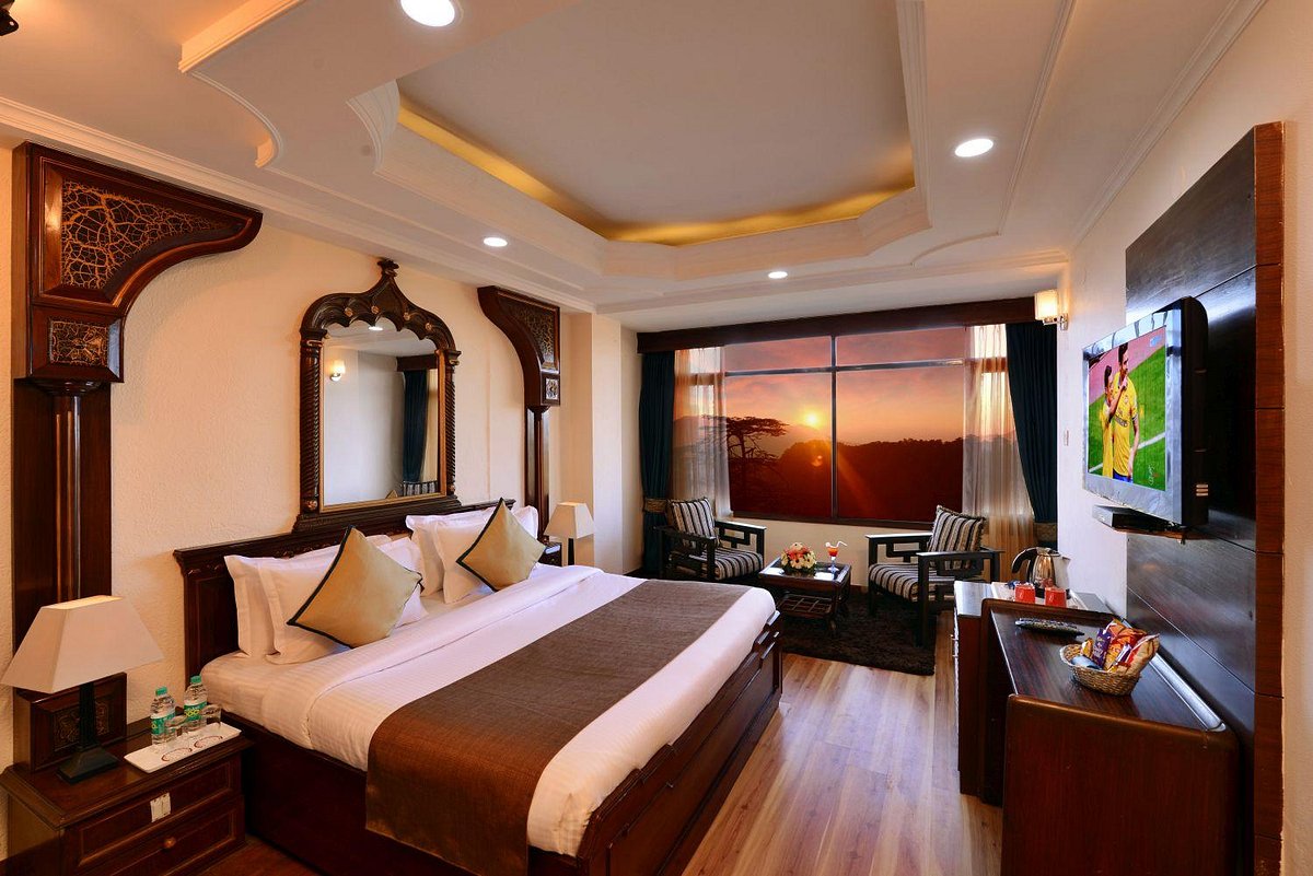 Ashiana Clarks Inn, hotell i Shimla