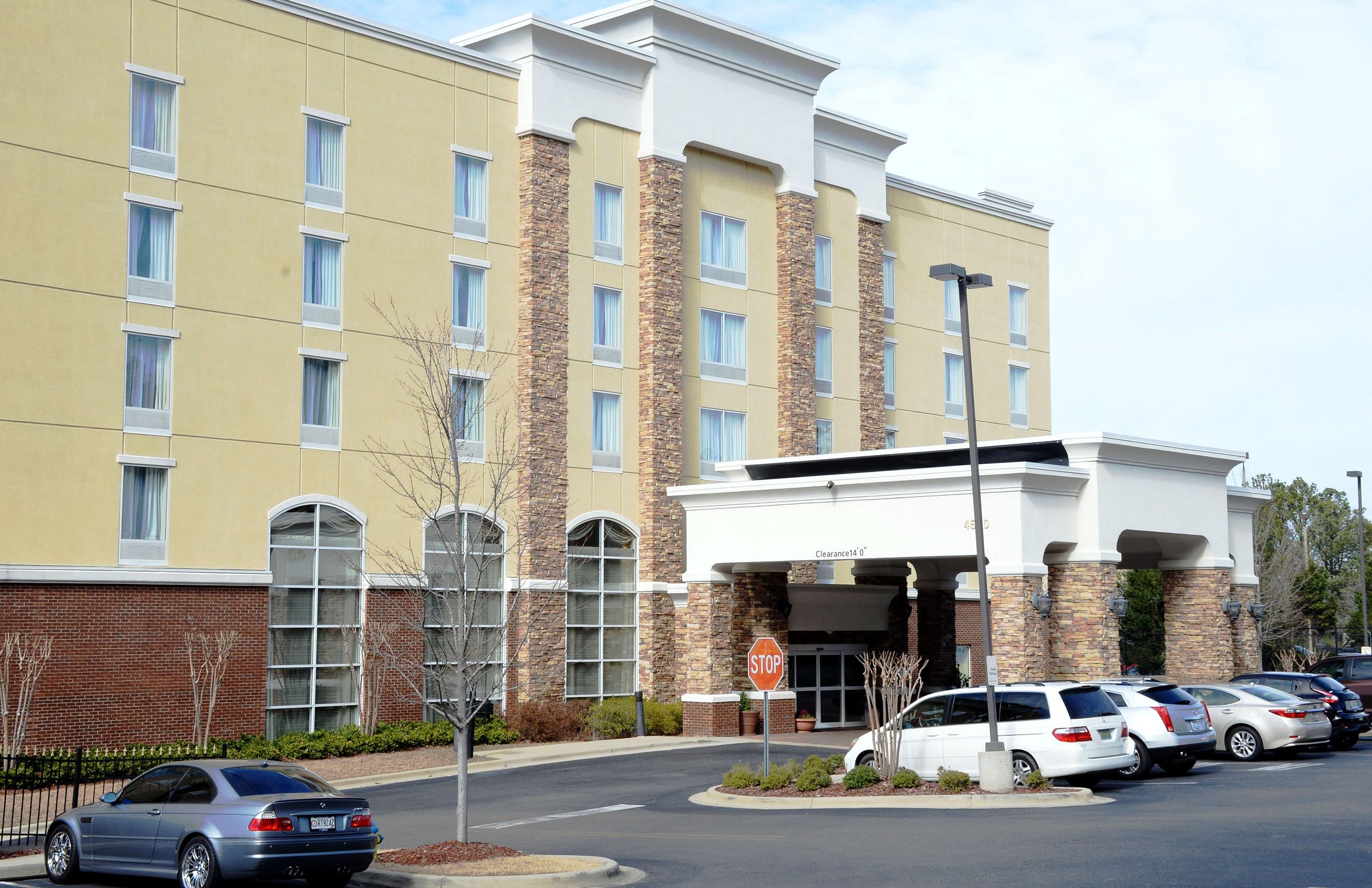 Best Hotels In Birmingham Al; HAMPTON INN & SUITES BIRMINGHAM-HOOVER-GALLERIA $128 ($̶1̶6̶4̶