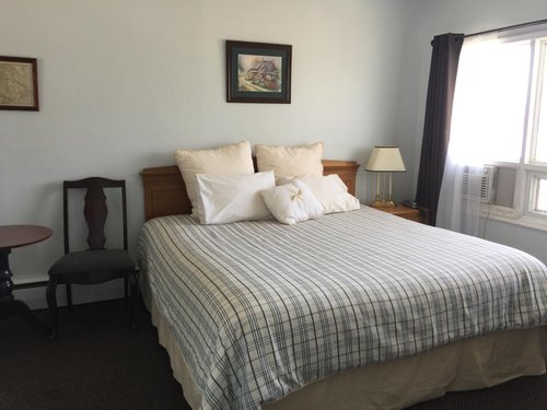 LAKESIDE INN - Updated 2024 Prices & Reviews (Orillia, Ontario)