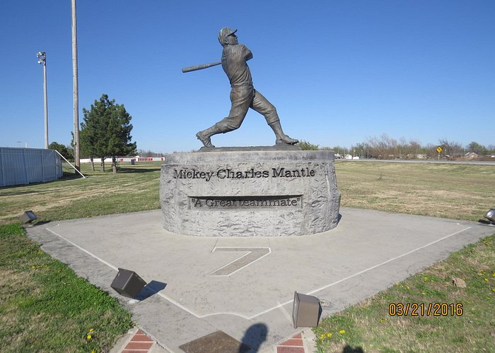 Mickey Mantle Memorial Statue   - Oklahoma's Official Travel &  Tourism Site