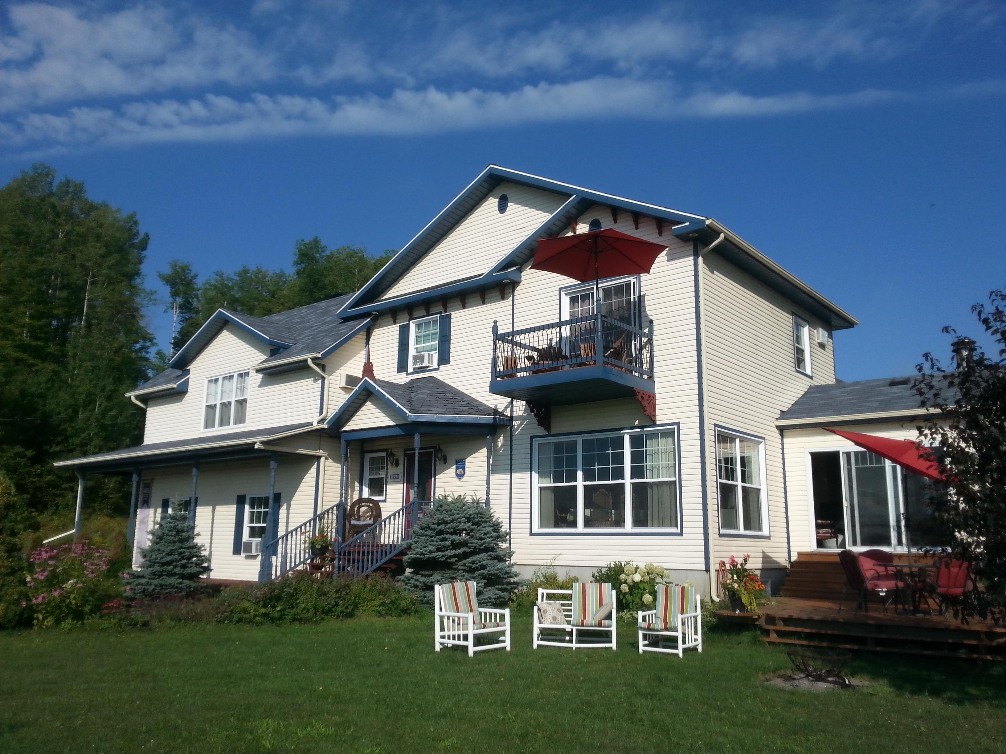 Domaine De La Baie, Gîte B&B (Saint-Boniface-de-Shawinigan, Canada ...