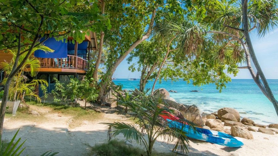 Just 2 steps to the beach