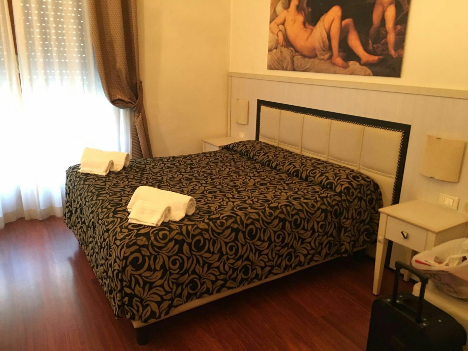 FLORENCE ROOM B&B - Prices & Hostel Reviews (Italy)