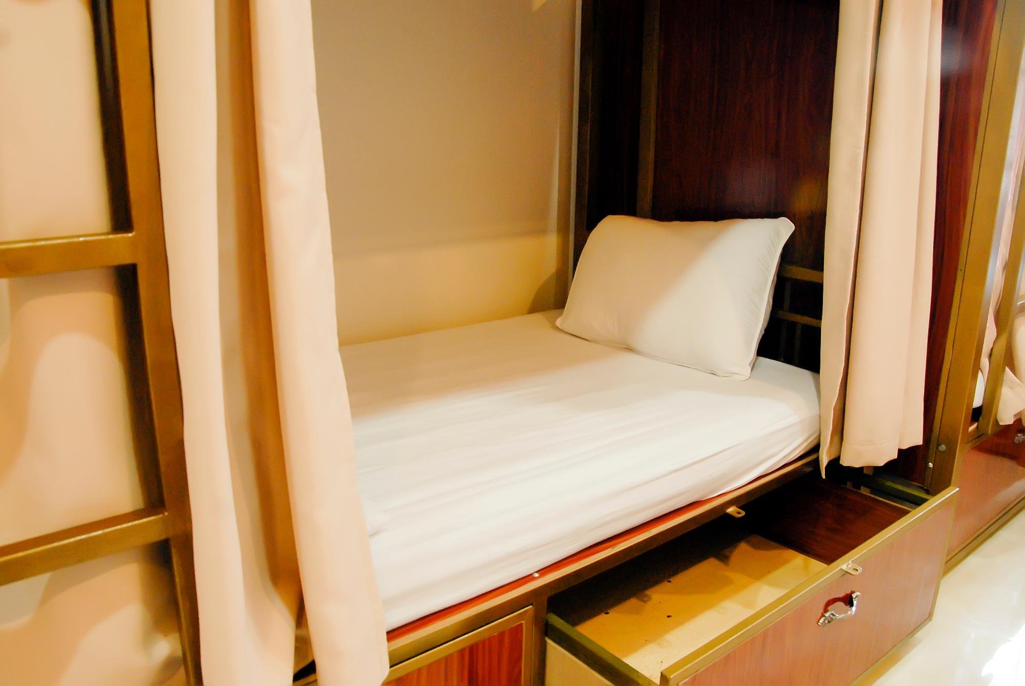 Happy Angel Hotel by null
