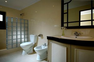 Room & Suite