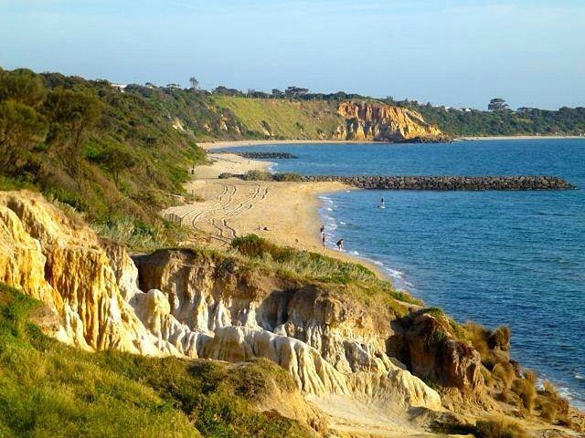 Half Moon Bay, Black Rock Beach