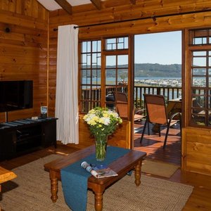 Lagoon Cottage Lounge