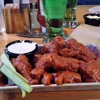 Very good wings.