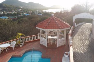Piscina y playa