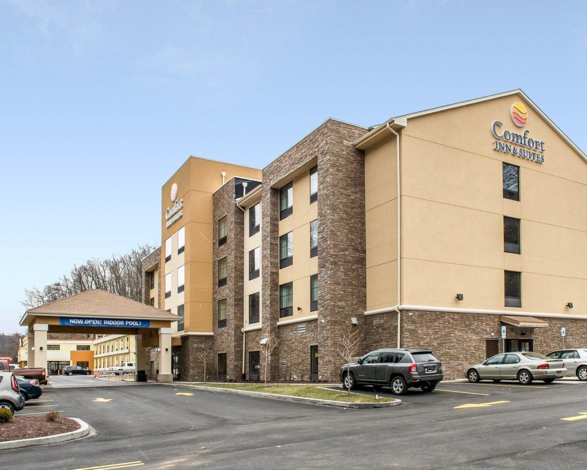 Comfort Inn & Suites $108 ($̶1̶5̶4̶) - Updated 2022 Prices & Hotel 