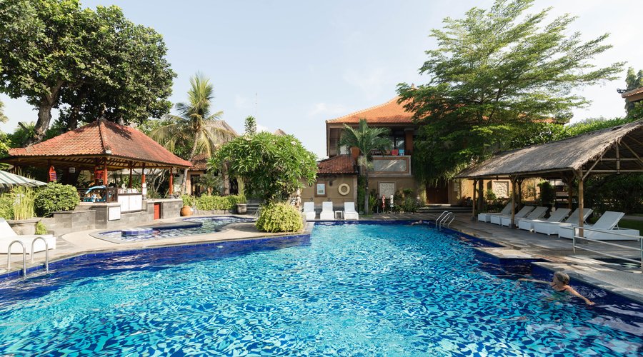 The Pool at the Inna Sindhu Beach