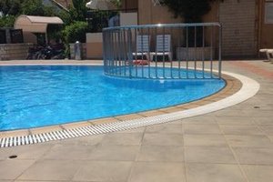 Piscina e praia