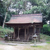 本殿と境内社