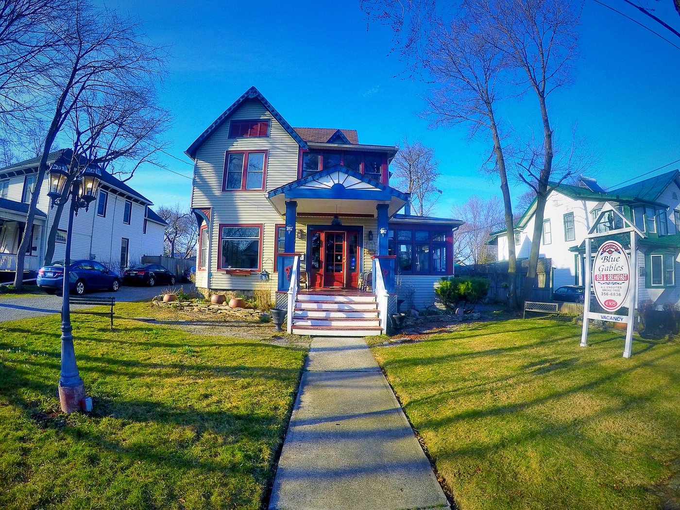 BLUE GABLES BED & BREAKFAST (Niagara Falls) - B&B Reviews, Photos, Rate