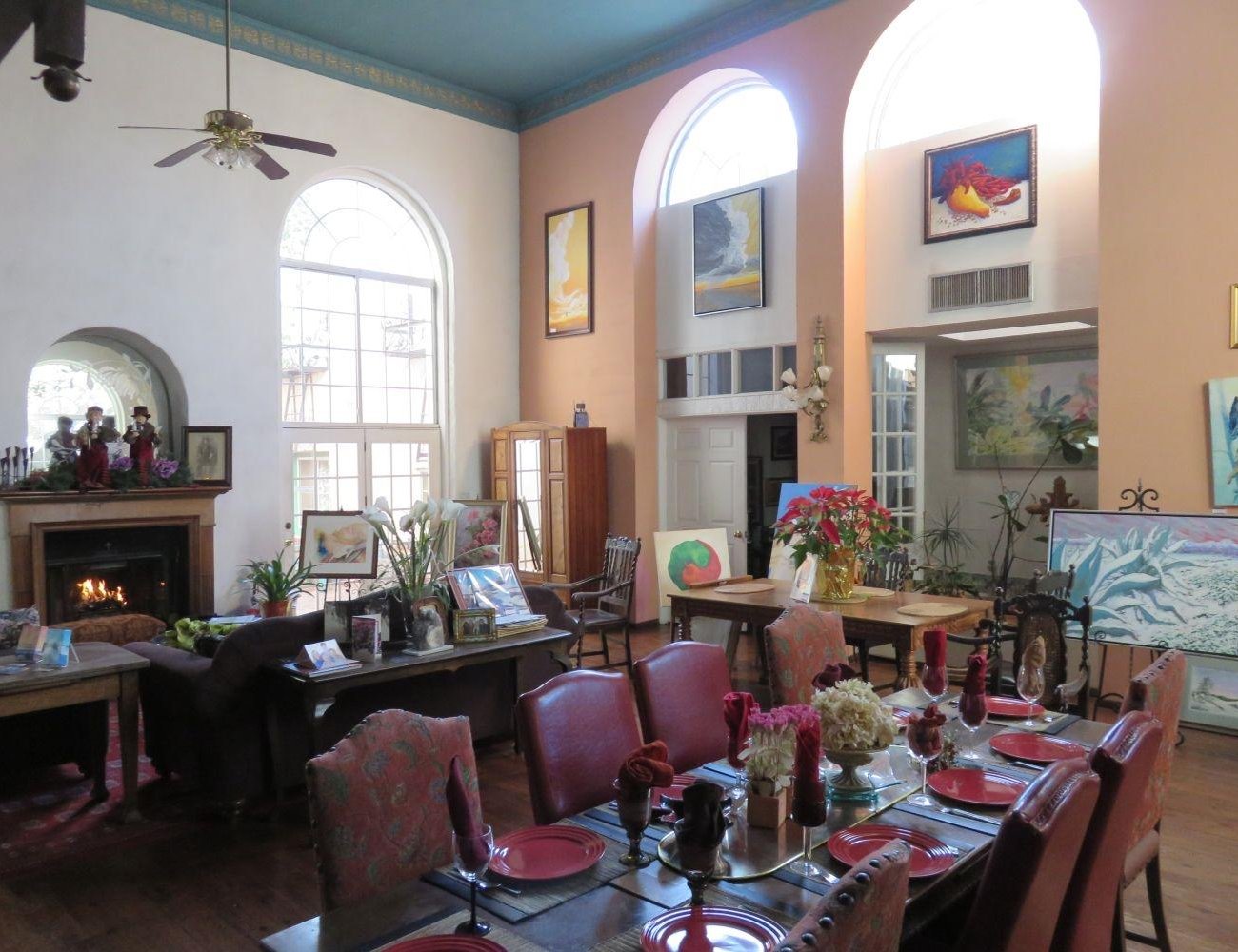 Lundeen Inn Of The Arts by null