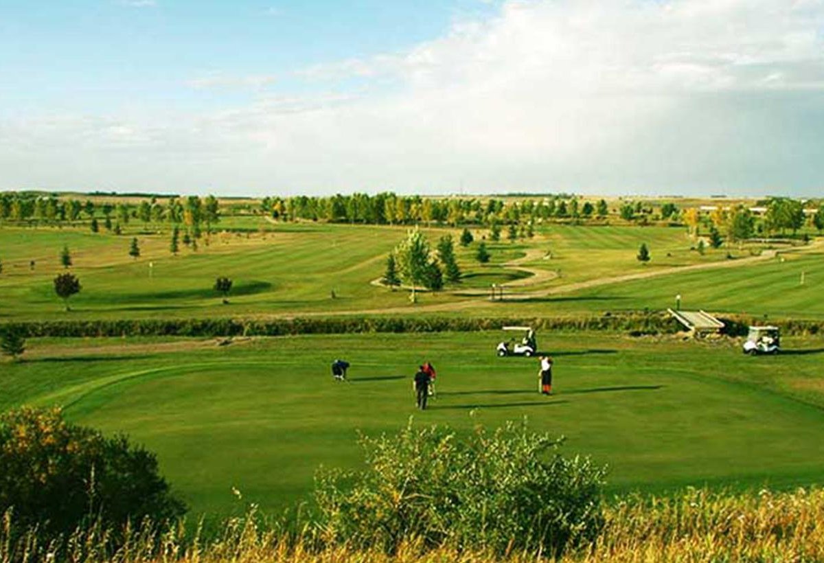 APPLE CREEK GOLF COURSE (Airdrie) All You Need to Know BEFORE You Go