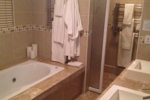 Room & Suite