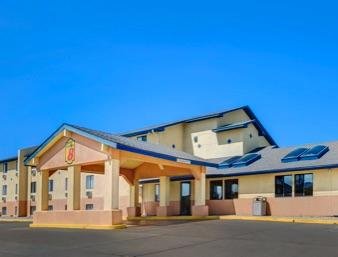 Welcome to the Super8 Hutchinson