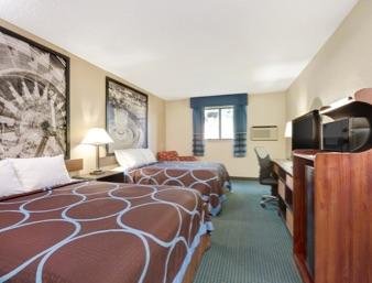 2 Queen Bed Room