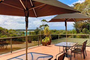 Eugenie's in Inverloch, image may contain: Patio, Housing, House, Building
