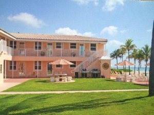 Manta Ray Inn in Hollywood, image may contain: Villa, Grass, Resort, Hotel
