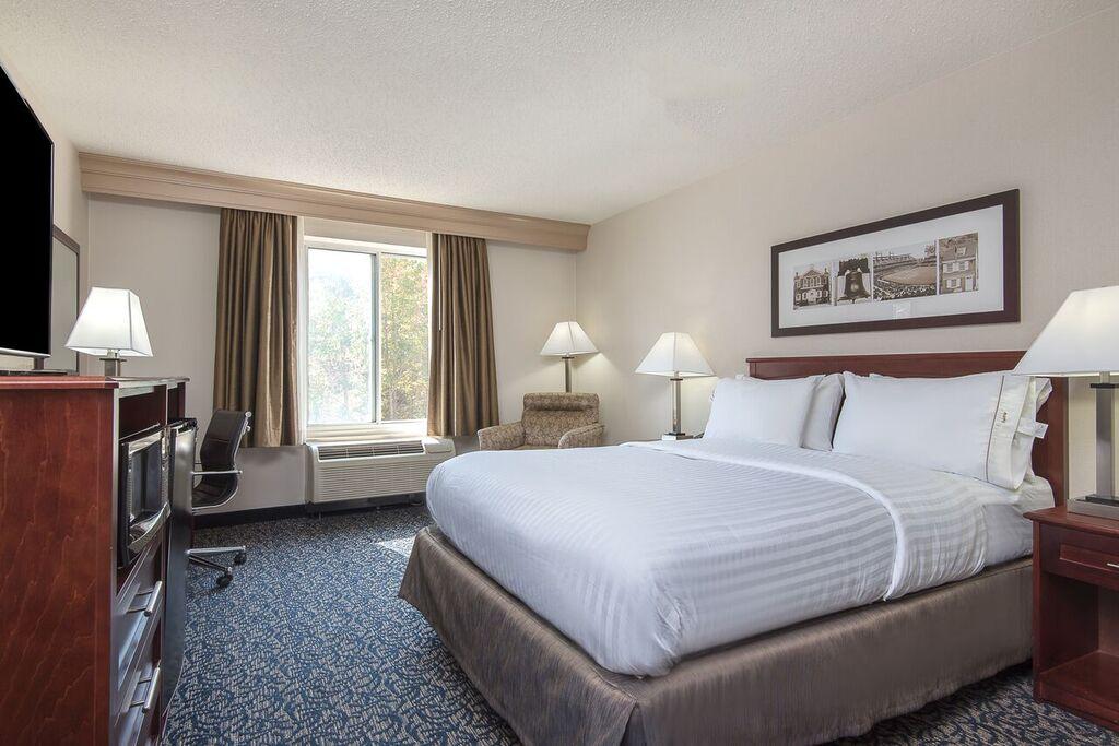 Holiday inn express 2024 philadelphia mt laurel