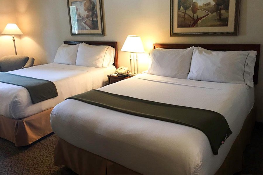 HOLIDAY INN EXPRESS CONROE $90 ($̶1̶0̶8̶) - Prices & Hotel Reviews - TX ...