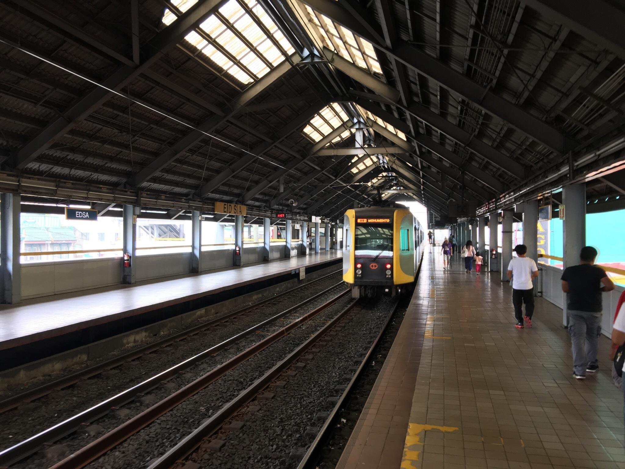 Manila Light Rail Transit System (Filipina) - Review - Tripadvisor