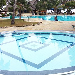 Pool 2