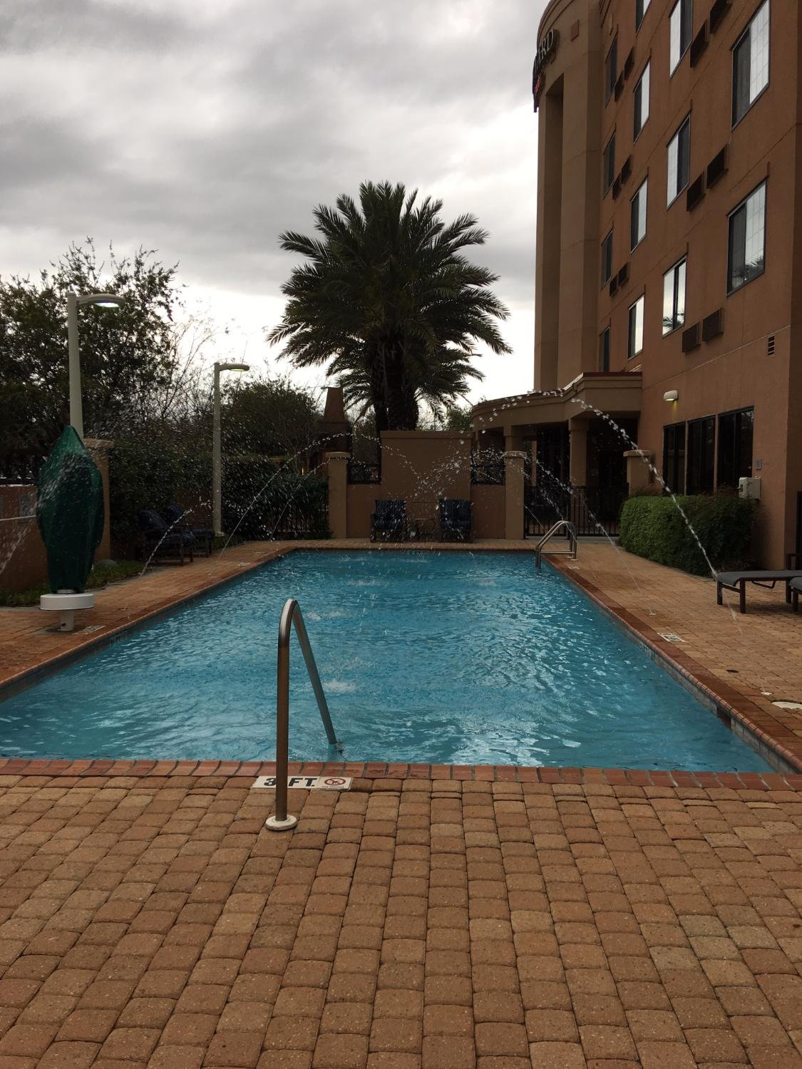 Courtyard Pensacola Downtown Pool: Pictures & Reviews - Tripadvisor