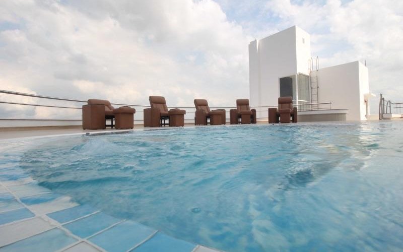 Swimming pool