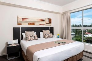 Room & Suite
