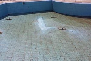 Pool & Beach