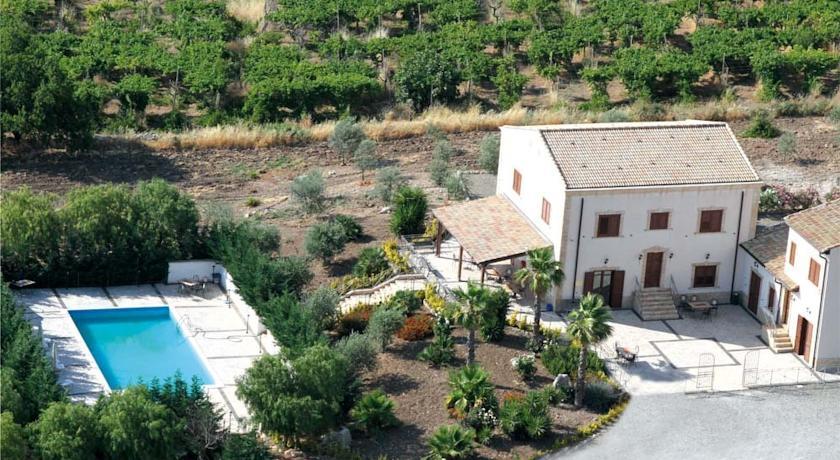 TENUTA LA FENICE - Villa Reviews (San Cataldo, Italy - Sicily)