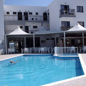 POOL BAR