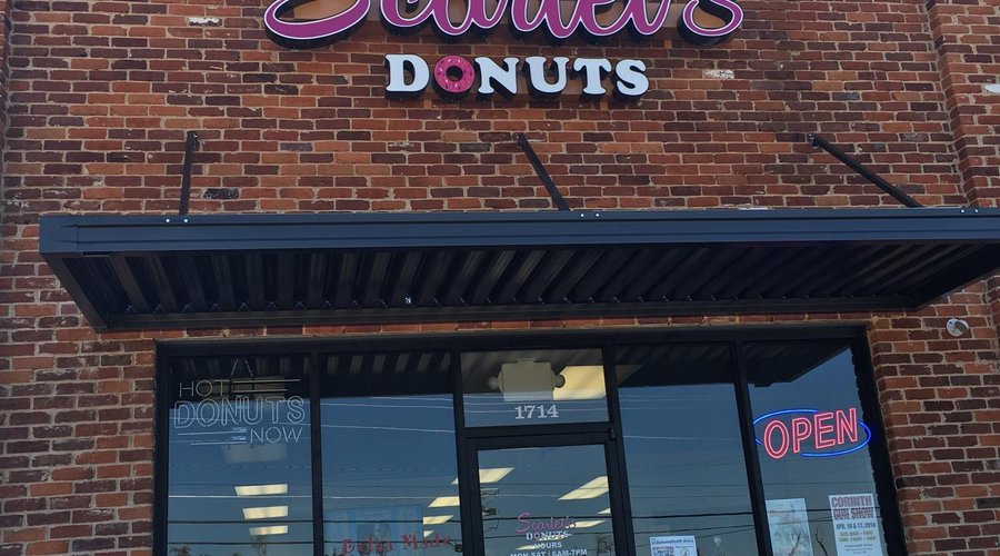 Scarlet's Donuts