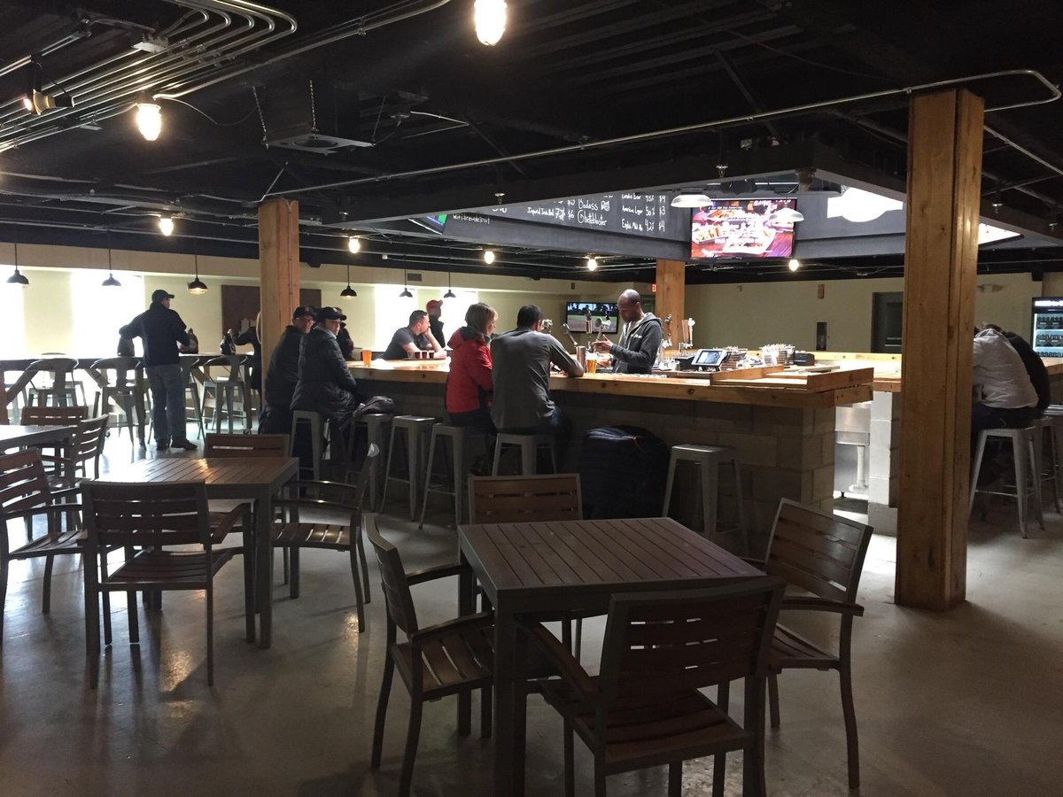 The monarch club detroit restaurant reviews photos phone number