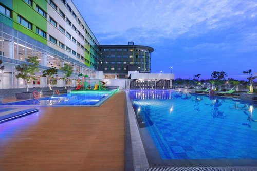 CK Tanjungpinang Hotel & Convention Centre image