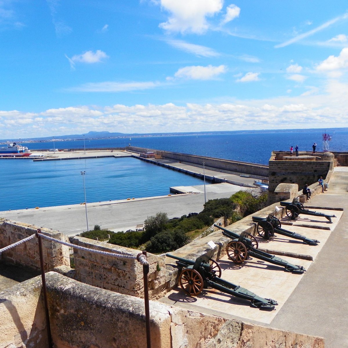 Museo Historico Militar de San Carlos (Palma de Mallorca) - All You Need to  Know BEFORE You Go