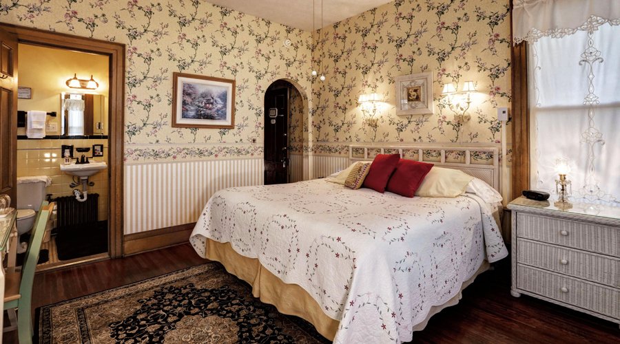 Yellow Rose Room