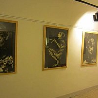 Alcune opere esposte in occasione della Mostra Rosso Egizio