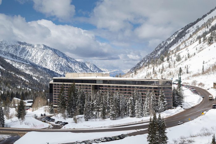 THE CLIFF LODGE - Updated 2023 Prices & Resort Reviews (Snowbird, Utah)