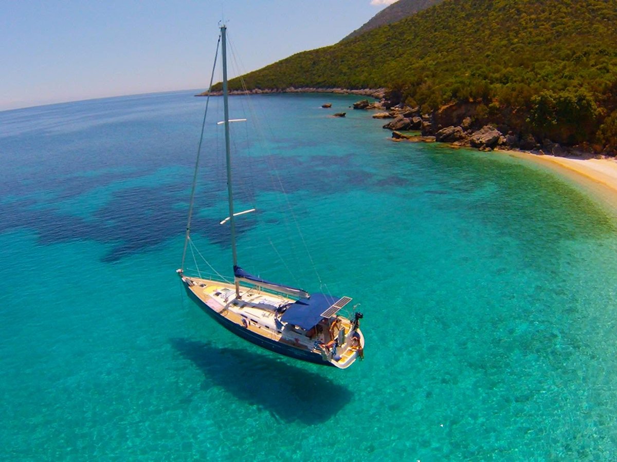 yacht charter lefkada greece