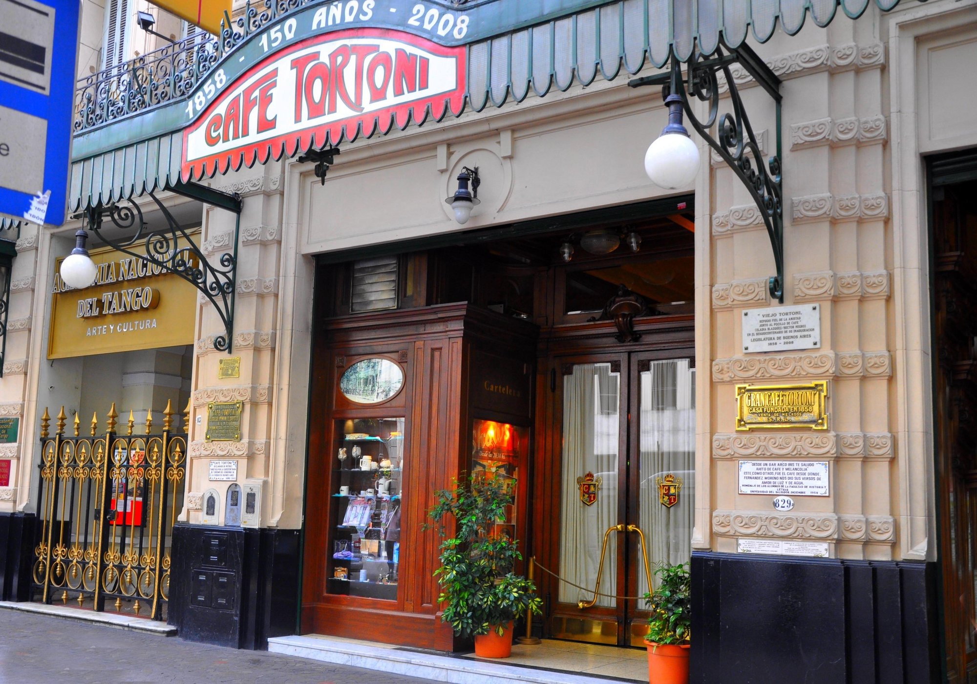 Hotel Avenida by null