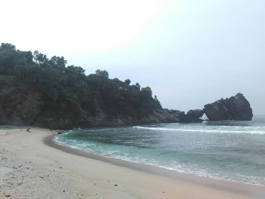 Panduan Lengkap Wisata ke Pantai Jungwok Terbaru 2025 Panduan Lengkap Wisata ke Pantai Jungwok Terbaru 2025