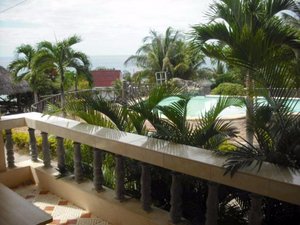 Pool & Beach