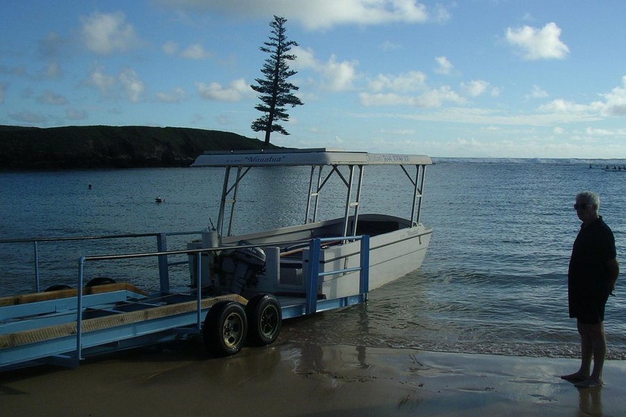 glass bottom boat tour on norfolk island