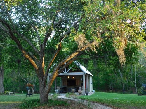 COUNTRY CHARM BED AND BREAKFAST - Prices & B&B Reviews (Breaux Bridge, LA)