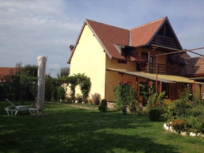 CASA ARDELENEASCA - Prices & Guest house Reviews (Sebesu de Sus, Romania)